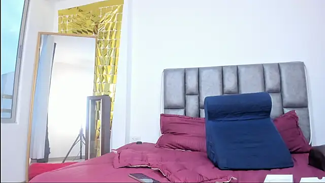 miaroberts69 online show from January 2026 10:26:01 PM