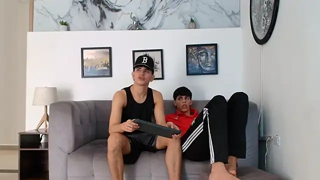TWINKS FRIENDS online show from March 2026 01:08:01 PM