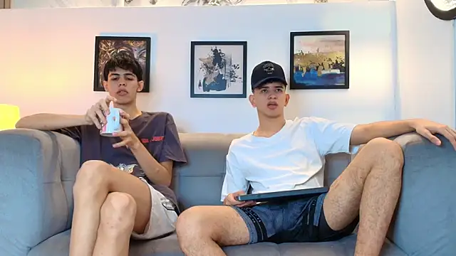 TWINKS FRIENDS online show from March 2026 01:14:01 PM