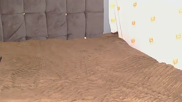 Snapshot of AfricanDickza chatting on October 2025 08:04:02 AM AfricanDickza online show from October 2025 08:04:02 AM