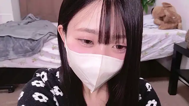 OSUSHI-CHAN online show from November 2025 03:45:01 PM