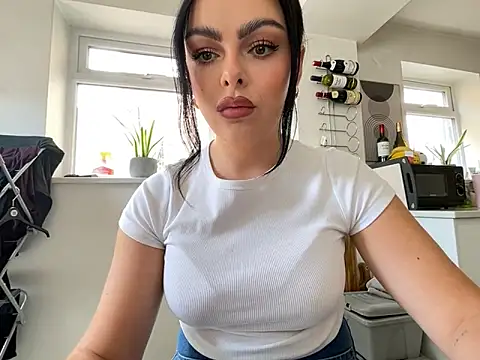 FrancescaXO online show from June 2026 12:55:01 PM