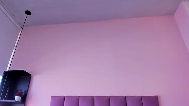 violet myerrs online show from February 2026 01:44:01 PM