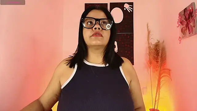 Snapshot of Iamlola_ chatting on September 2025 06:46:01 AM Iamlola online show from September 2025 06:46:01 AM