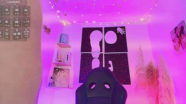 Snapshot of Iamlola_ chatting on December 2025 10:36:02 PM Iamlola online show from December 2025 10:36:02 PM