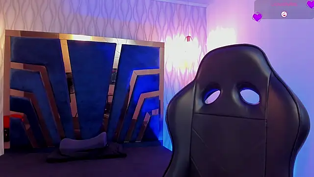 zoe martins  online show from February 2026 05:39:02 PM