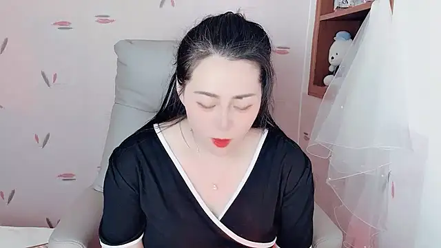 Eve5215 online show from March 2026 04:00:01 PM