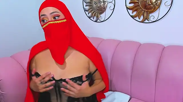 Aisha Malek online show from October 2025 08:05:02 PM