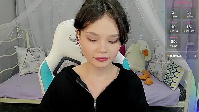 Snapshot of EmilyChaves chatting on February 2026 07:01:01 AM EmilyChaves online show from February 2026 07:01:01 AM