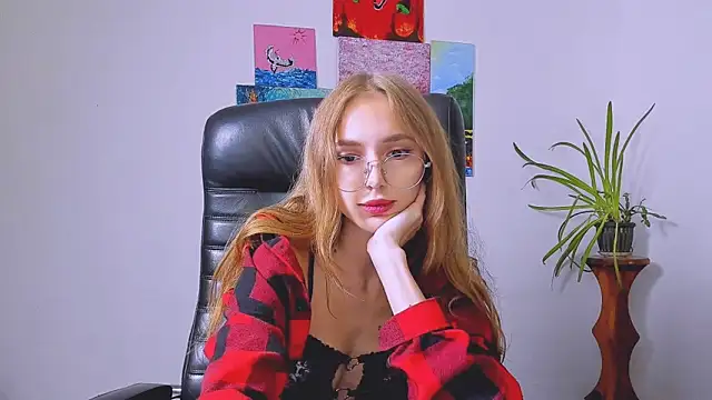 Snapshot of Miss_SammyQ chatting on September 2025 07:28:01 PM Miss SammyQ online show from September 2025 07:28:01 PM