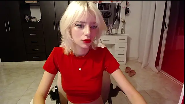 Snapshot of Elizabeth_rose02 chatting on September 2025 11:20:01 PM Elizabeth rose02 online show from September 2025 11:20:01 PM