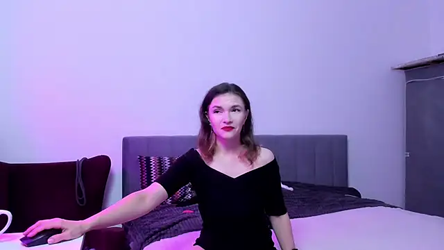 Katherine Twilight online show from November 2025 03:46:01 PM