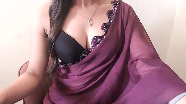 Snapshot of lovepihuu chatting on July 2026 06:33:02 AM lovepihuu online show from July 2026 06:33:02 AM