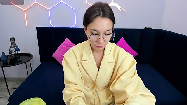 Kat  cat online show from November 2025 01:29:02 AM