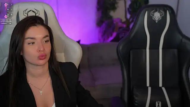 Goldie Flame online show from November 2025 07:52:02 PM