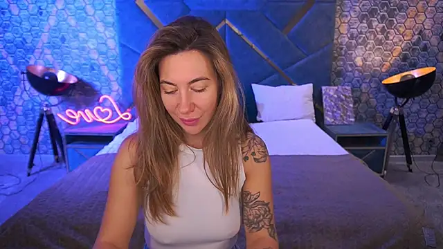 KateShanny online show from November 2025 06:58:01 AM