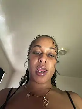 yummy0322 online show from February 2026 03:46:02 PM