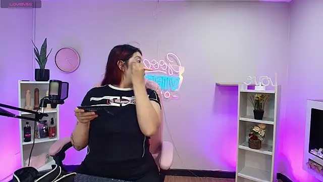 Snapshot of Aphriil__ chatting on September 2025 07:13:02 PM Aphriil online show from September 2025 07:13:02 PM