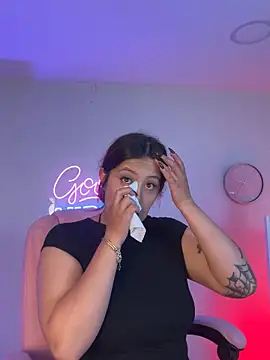 Snapshot of Aphriil__ chatting on October 2025 12:35:02 PM Aphriil online show from October 2025 12:35:02 PM