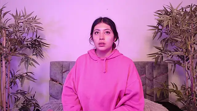 Snapshot of Aphriil__ chatting on October 2025 12:28:01 PM Aphriil online show from October 2025 12:28:01 PM