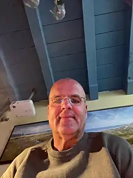 Renebisex online show from April 2026 03:32:02 PM