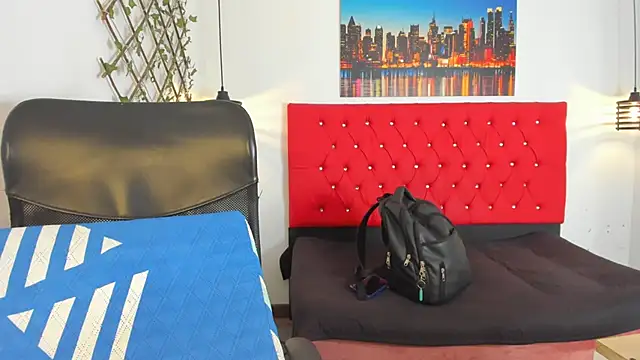 carolinacrus01 online show from September 2025 03:55:01 PM