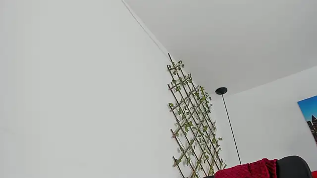 carolinacrus01 online show from November 2025 02:17:01 PM