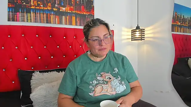 carolinacrus01 online show from February 2026 04:33:01 PM