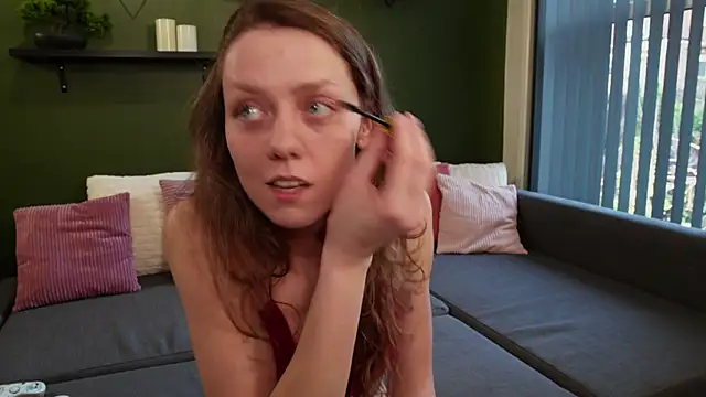 Eveline Beauty Kitty online show from April 2026 05:35:02 PM