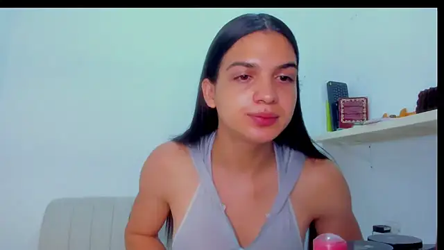 ISA BELLA VZL online show from April 2026 06:41:01 PM