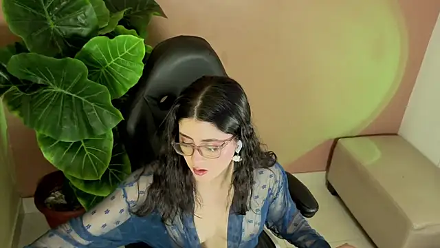 LiLLiAnderson online show from September 2025 11:37:02 AM