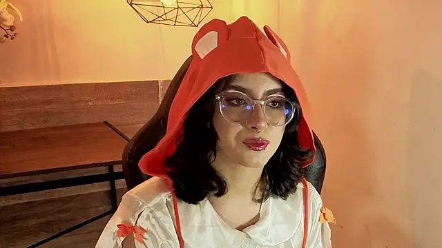 LiLLiAnderson online show from November 2025 11:32:02 AM