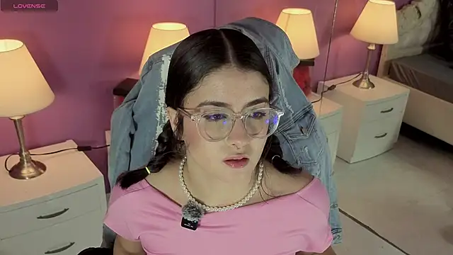 LiLLiAnderson online show from February 2026 12:30:02 PM