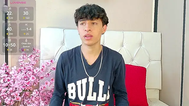 Axel  Evans online show from October 2025 12:16:01 PM