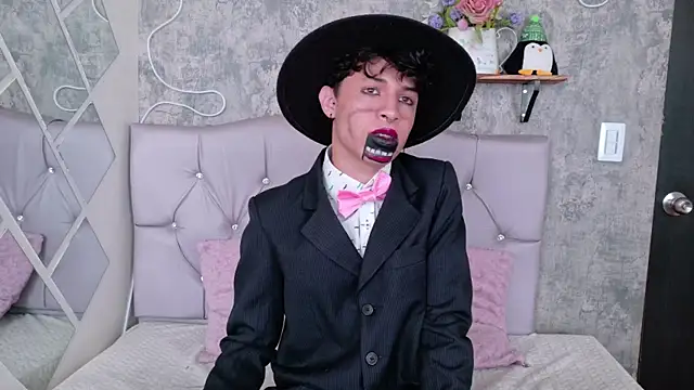 Axel  Evans online show from October 2025 01:12:01 PM