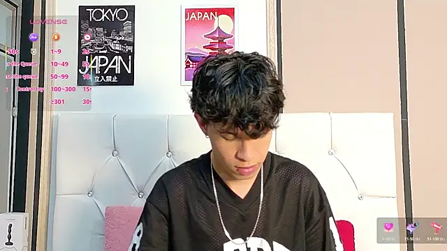 Axel  Evans online show from November 2025 12:17:01 PM