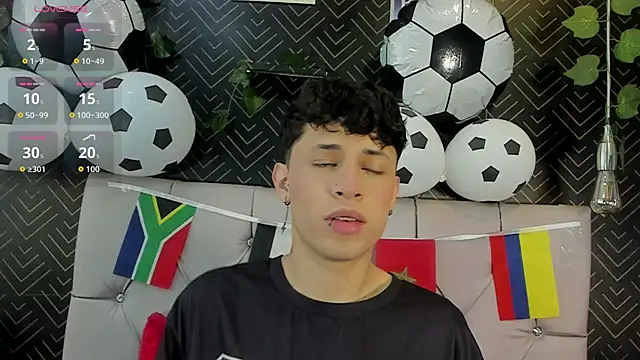 Snapshot of Axel__Evans chatting on July 2026 01:15:01 PM Axel Evans online show from July 2026 01:15:01 PM