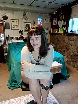 Snapshot of Ursulalane chatting on October 2025 04:19:01 PM Ursulalane online show from October 2025 04:19:01 PM