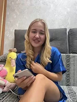 Snapshot of CandyVice chatting on October 2025 03:30:01 PM CandyVice online show from October 2025 03:30:01 PM