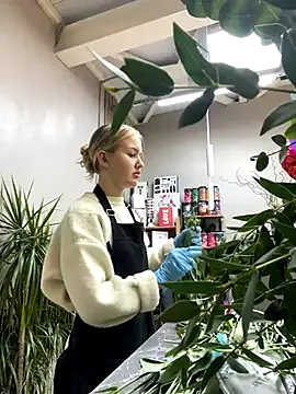 Snapshot of CandyVice chatting on October 2025 06:05:02 PM CandyVice online show from October 2025 06:05:02 PM