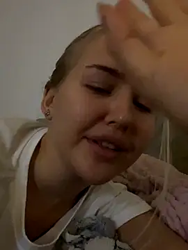 Snapshot of CandyVice chatting on October 2025 08:22:02 PM CandyVice online show from October 2025 08:22:02 PM