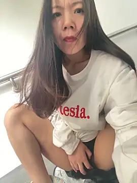 xinmeng-000 online show from April 2026 09:03:02 AM