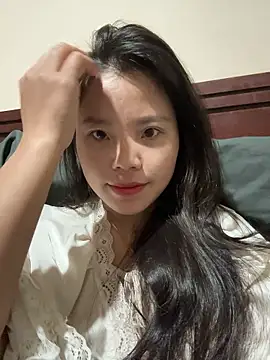 Snapshot of Bella_7777 chatting on January 2026 12:44:02 PM Bella 7777 online show from January 2026 12:44:02 PM