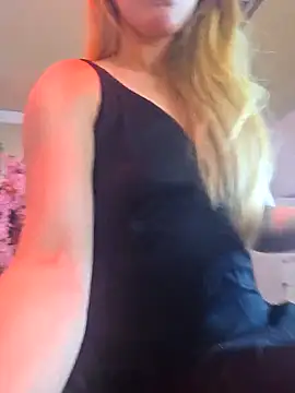 VesperVelvet online show from March 2026 03:45:02 AM