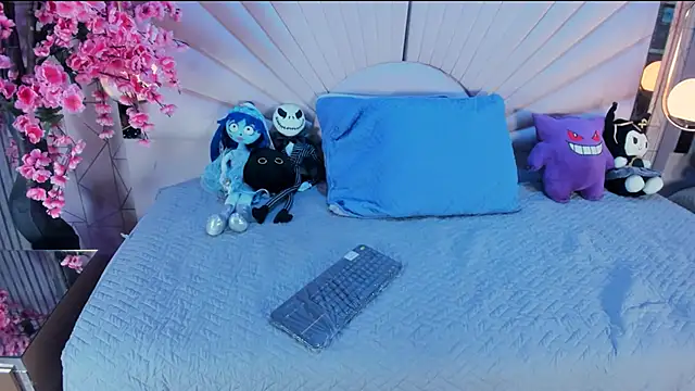 VesperVelvet online show from March 2026 04:50:01 AM