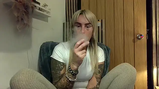 poppyinga1 online show from February 2026 07:25:02 PM