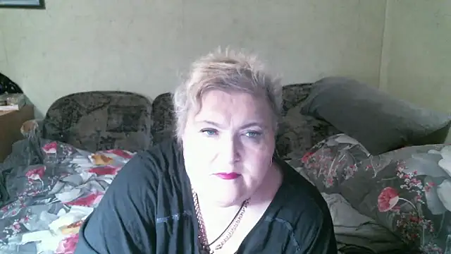 Snapshot of Lana555 chatting on May 2026 11:22:01 PM Lana555 online show from May 2026 11:22:01 PM