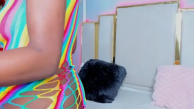 Snapshot of Aurora-Queen chatting on October 2025 07:55:01 PM Aurora-Queen online show from October 2025 07:55:01 PM