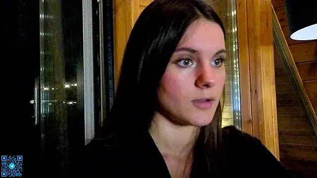 Snapshot of chloemilka chatting on May 2026 06:01:02 PM chloemilka online show from May 2026 06:01:02 PM