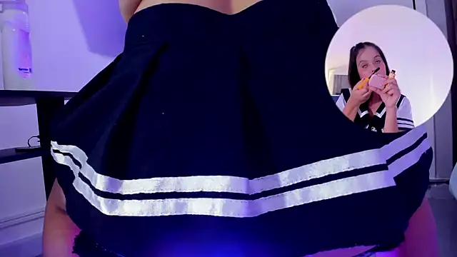 thamiina  online show from November 2025 07:05:02 PM